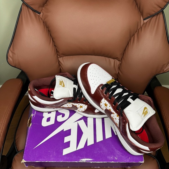 Athletic_Shoes